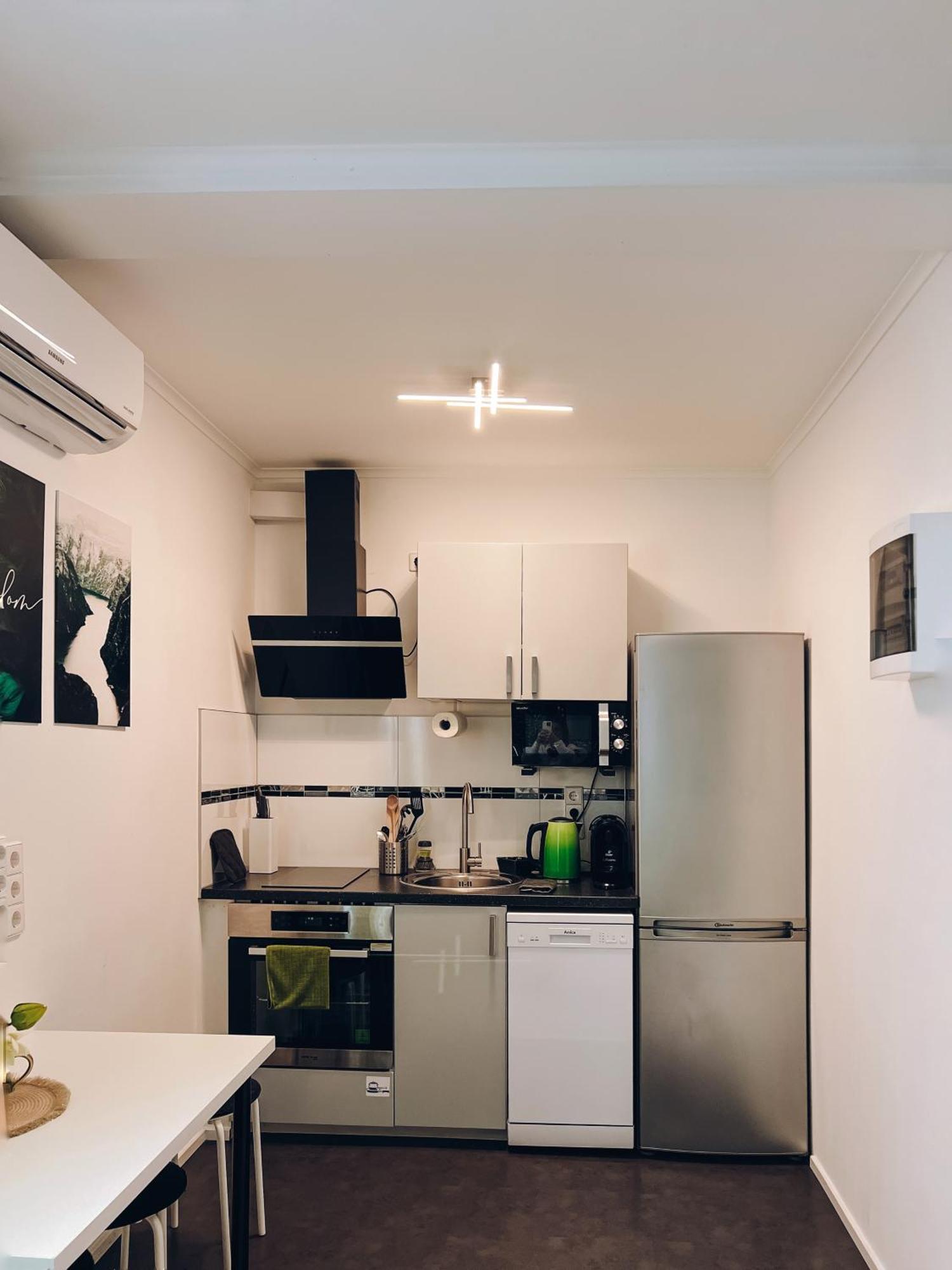 Neuwertiges Apartment Mit Kostenlose Privatparkplatz Auch Fuer Transporter Geeignet R1 Freiberg am Neckar Esterno foto